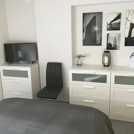 Marcenac 45 M2, Jardin, Parking, Wifi, Netflix Apartment Sete