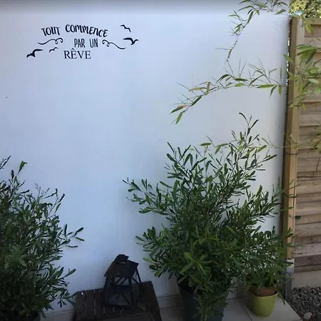 Marcenac 45 M2, Jardin, Parking, Wifi, Netflix Sete
